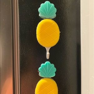 Pineapple magnetic hook set